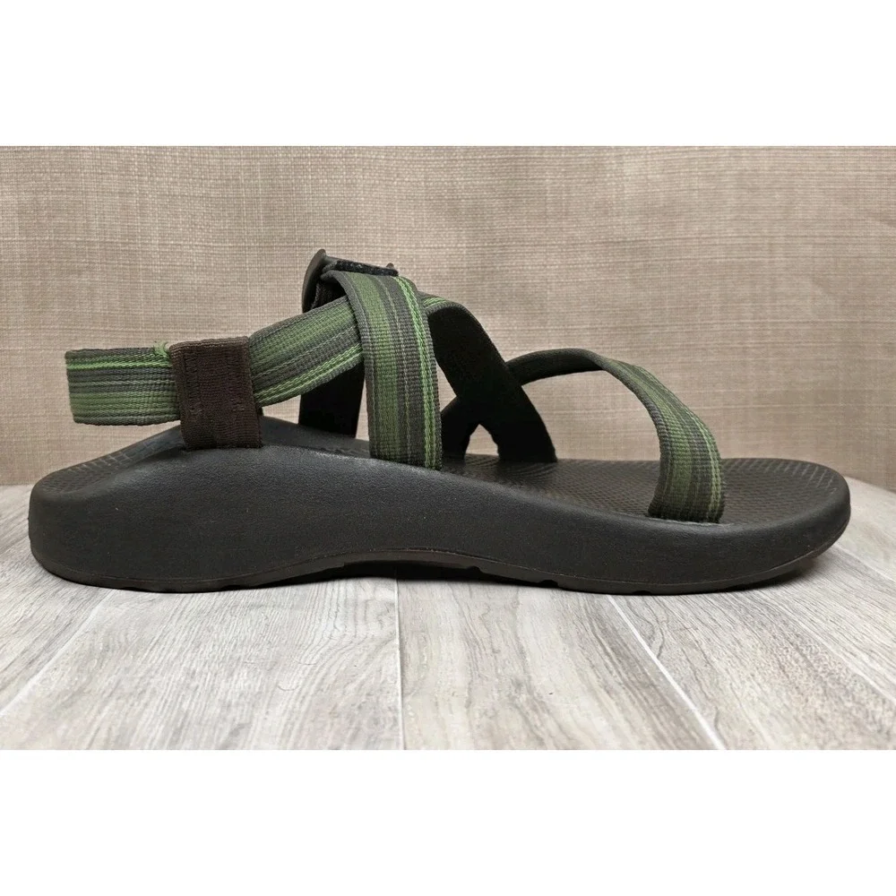 Chaco Z1 Classic Mens 10 Green Brown Adjustable Strap Hiking Water Sandals Shoes